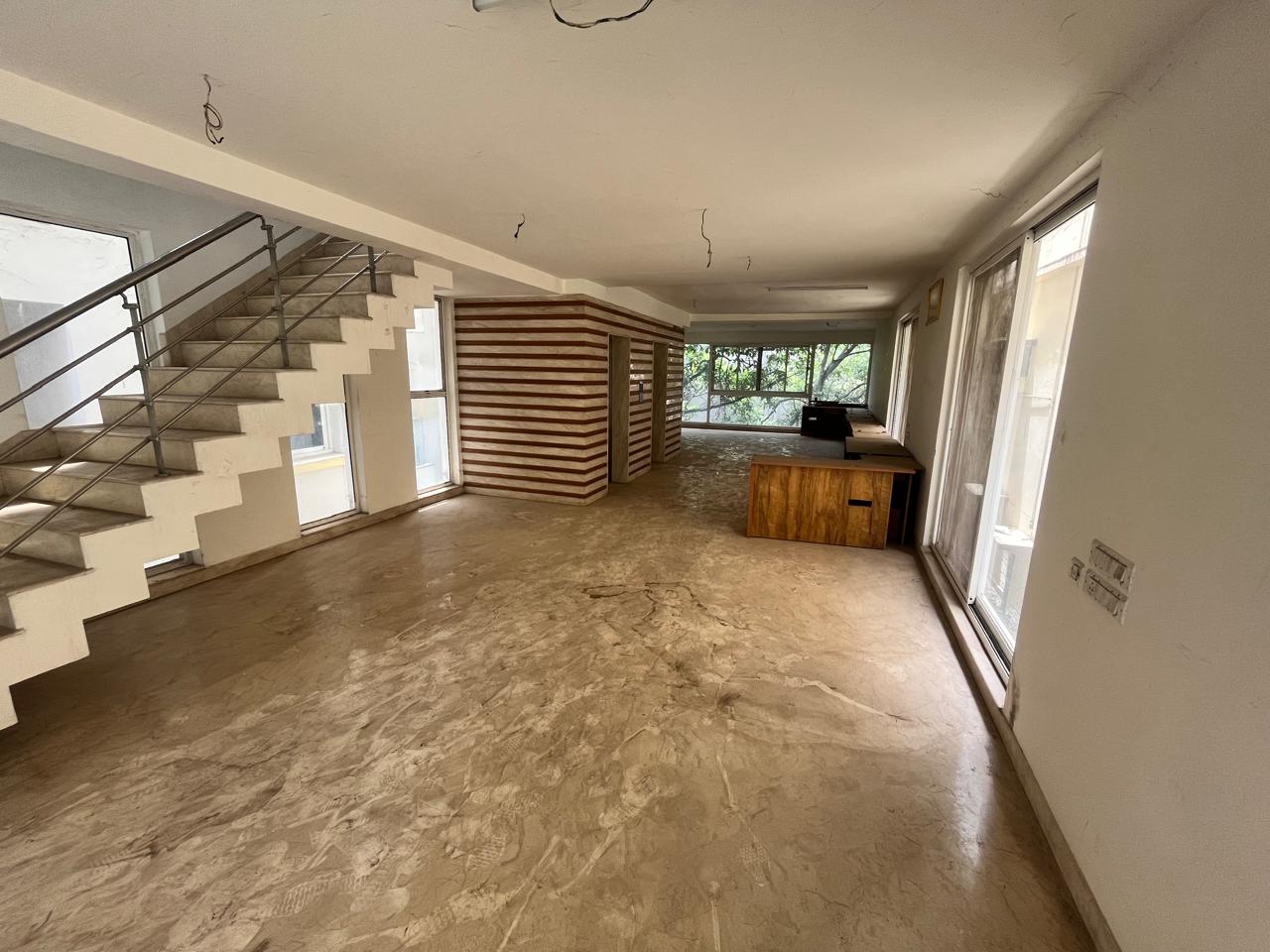 Commercial Independent Building for Sale